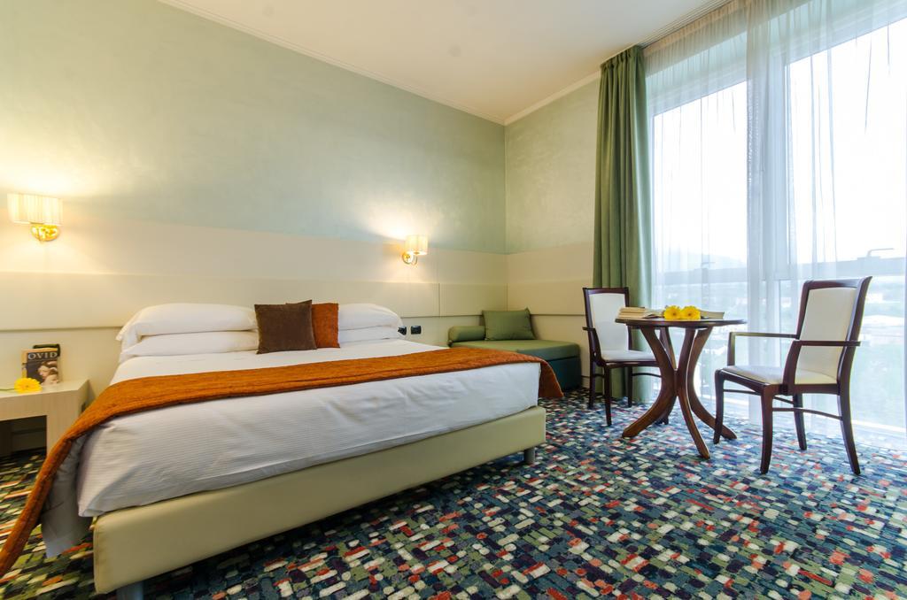Hotel Ovidius Sulmona Esterno foto